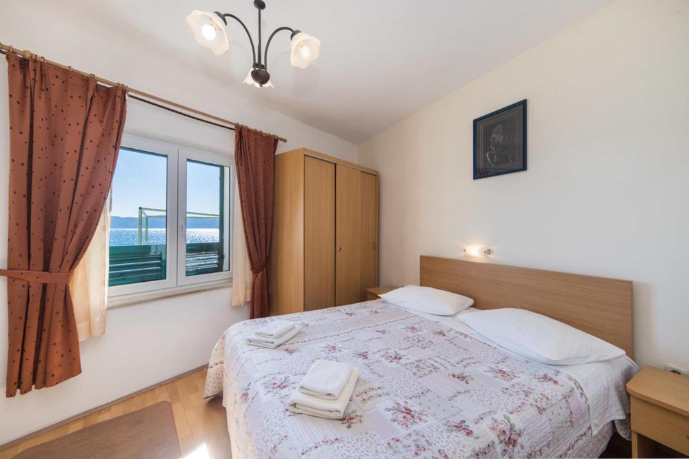 Apartments Dominko Brist Exterior foto