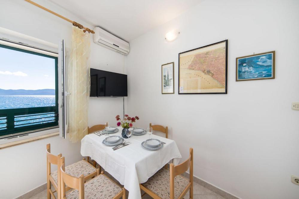 Apartments Dominko Brist Exterior foto
